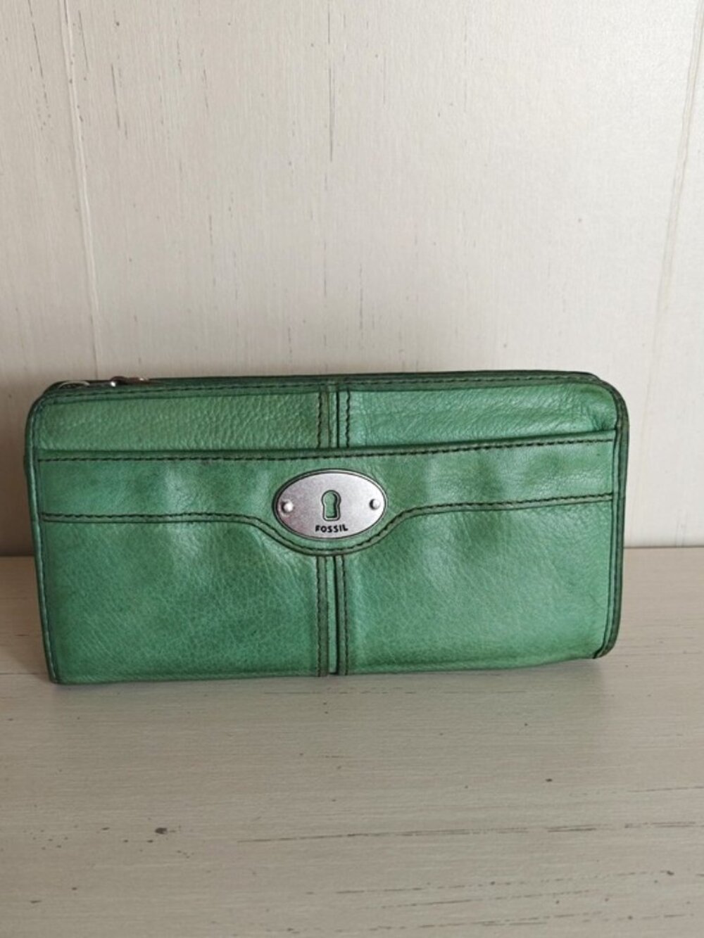 Fossil Maddox Continental Wallet Soft Smooth Green Leather Zip Around